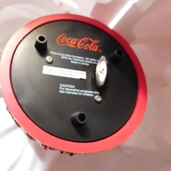 COPY - Hallmark Coca-Cola Santa Musical Snow Globe Train - Picture 7 of 13